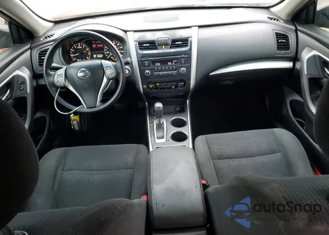 2015 Nissan Altima 2.5 z USA, uszkodzony, nr VIN 1N4AL3AP5FN333112